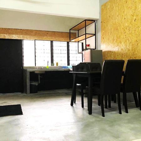 סרמבאן Panda Homestay מראה חיצוני תמונה